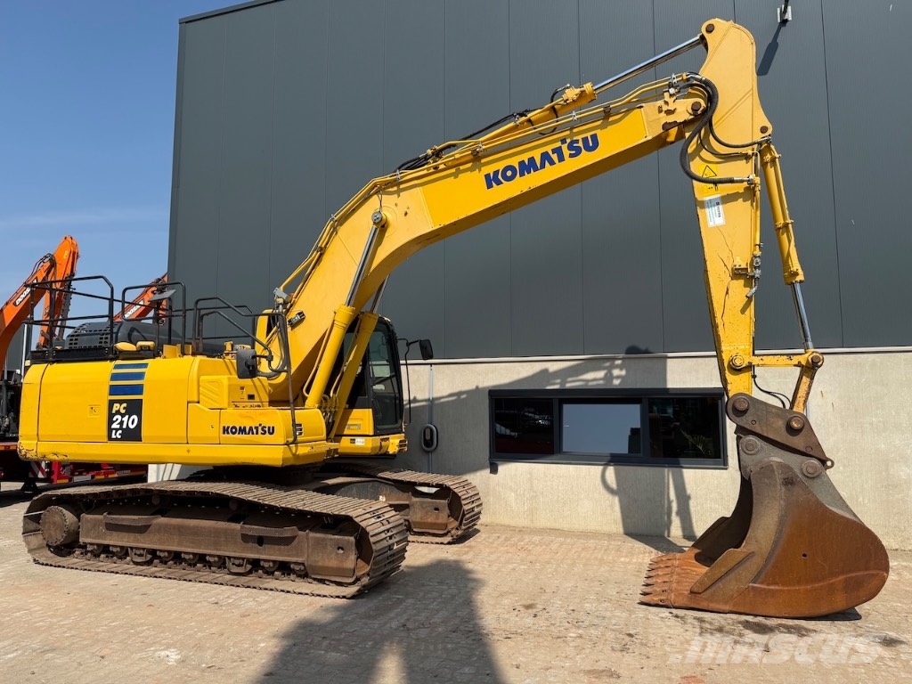 Komatsu PC 210 LC-11 - PC 210 LC - PC 210 حفارات زحافة