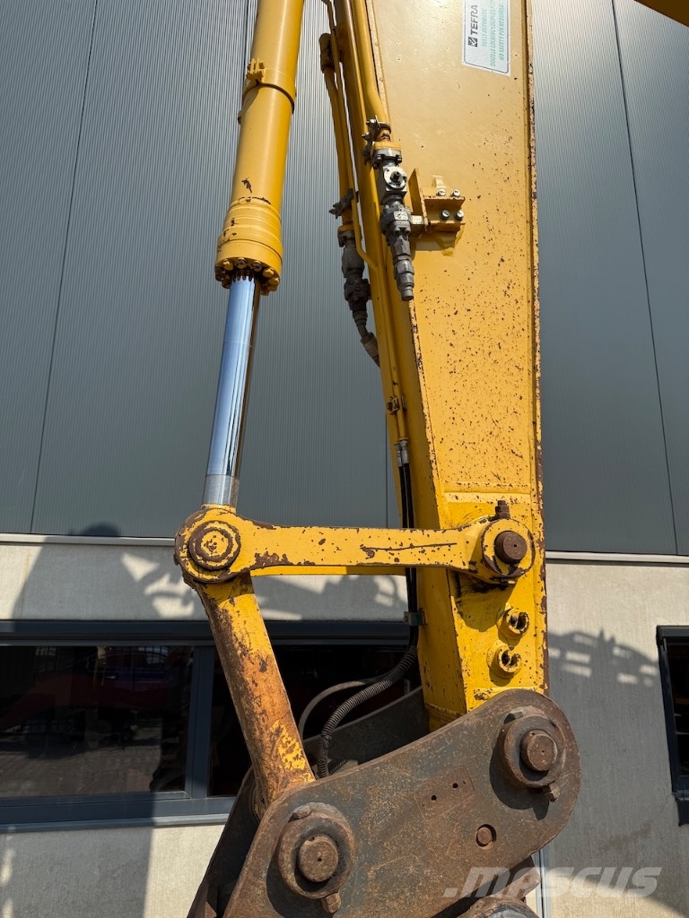 Komatsu PC 210 LC-11 - PC 210 LC - PC 210 حفارات زحافة