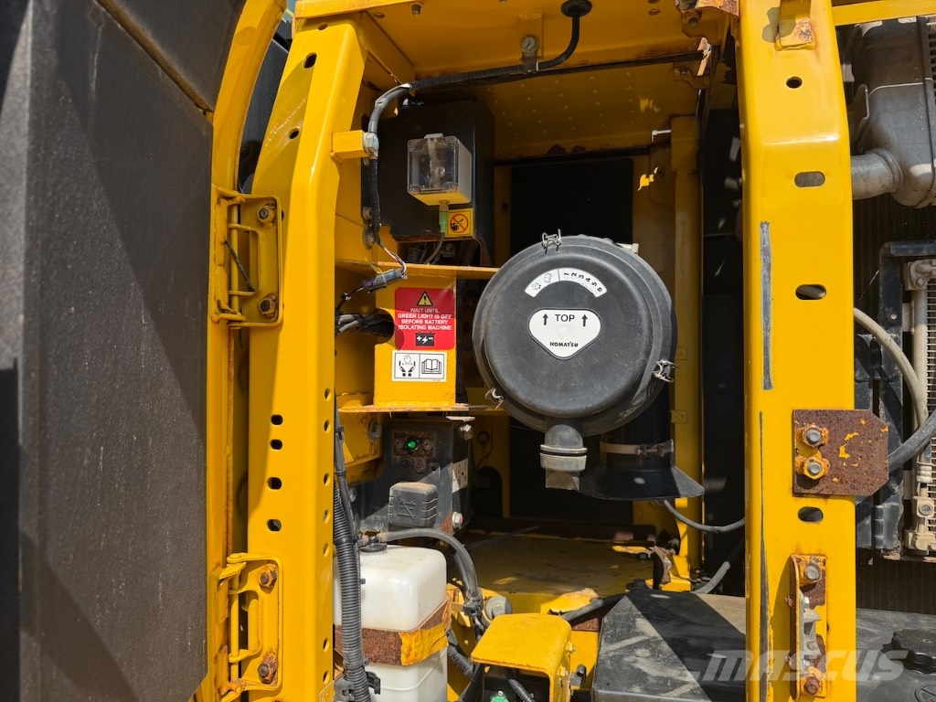 Komatsu PC 210 LC-11 - PC 210 LC - PC 210 حفارات زحافة