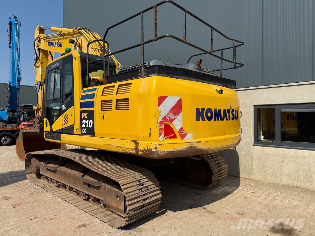 Komatsu PC 210 LC-11 - PC 210 LC - PC 210 حفارات زحافة