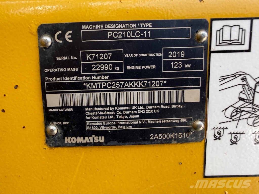 Komatsu PC 210 LC-11 - PC 210 LC - PC 210 حفارات زحافة