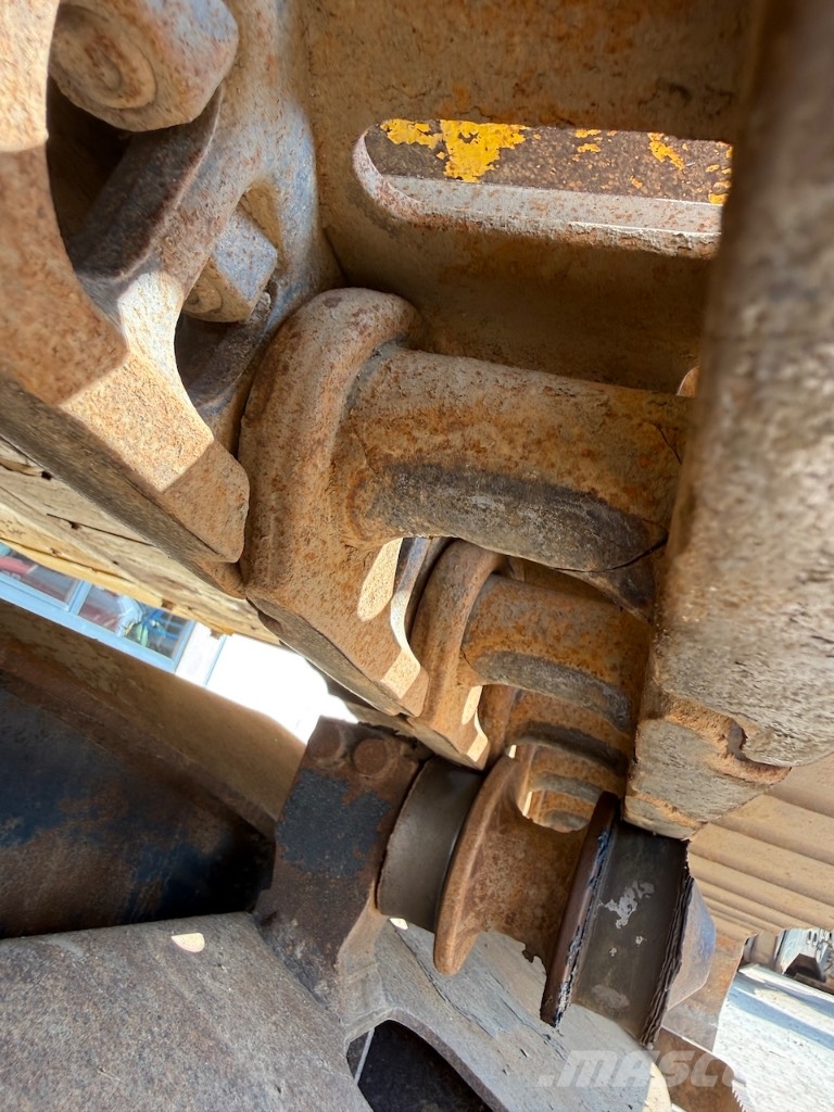 Komatsu PC 210 LC-11 - PC 210 LC - PC 210 حفارات زحافة