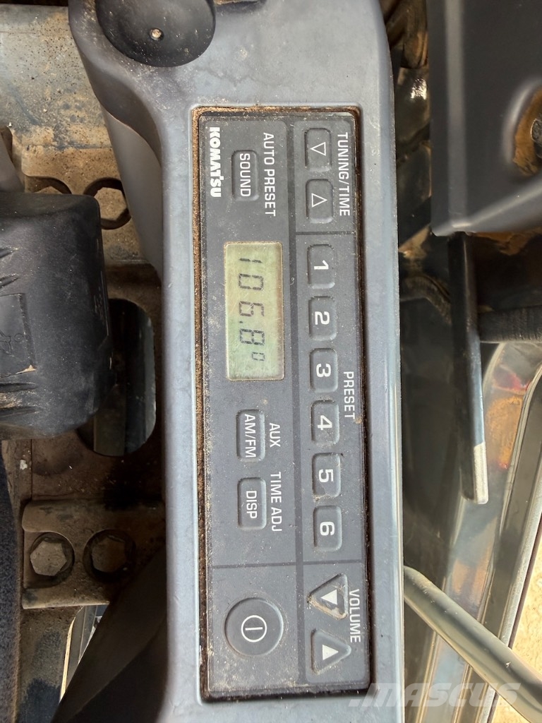 Komatsu PC 210 LC-11 - PC 210 LC - PC 210 حفارات زحافة
