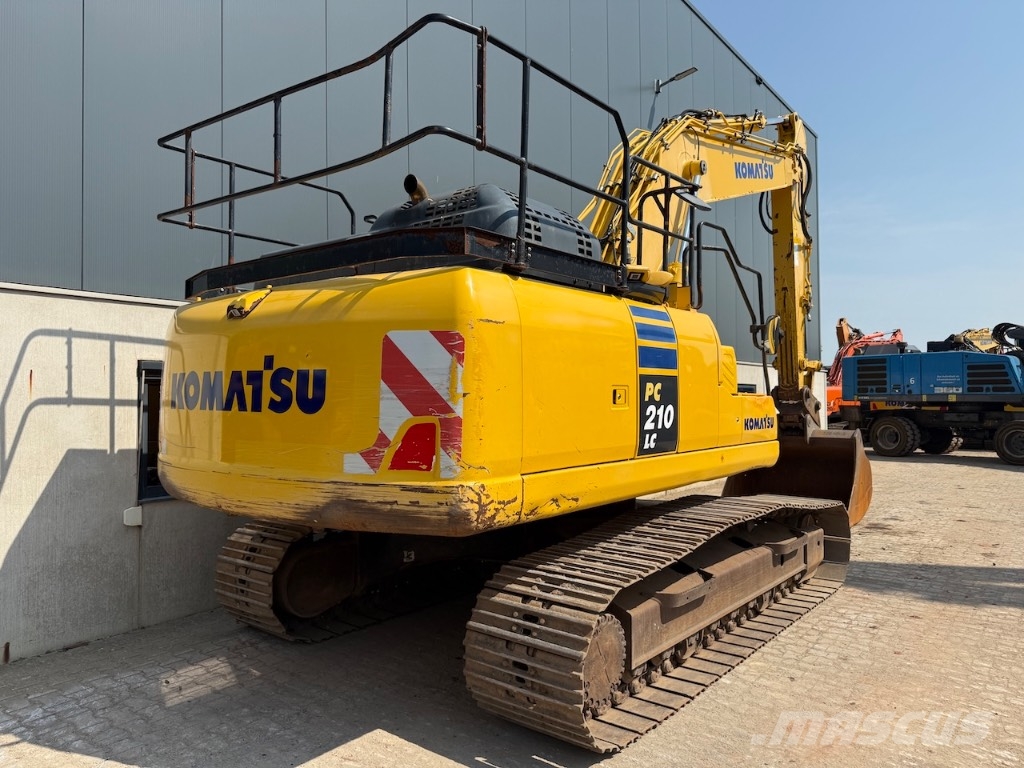 Komatsu PC 210 LC-11 - PC 210 LC - PC 210 حفارات زحافة