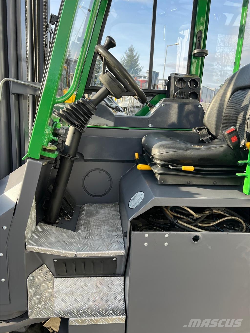 Combilift [Discount SALE] CBE 2500 4-way reach trucks