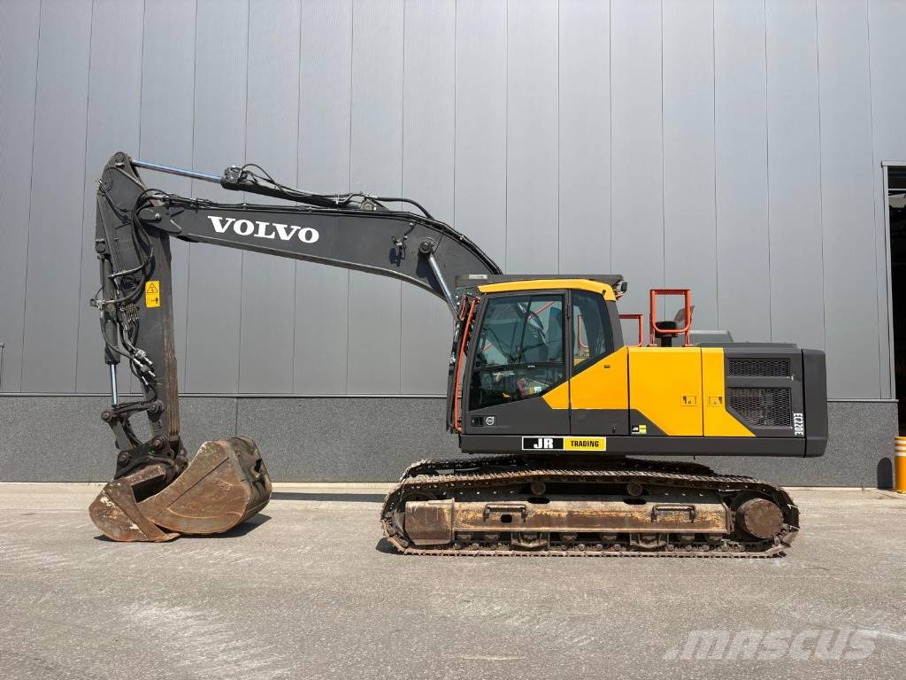 Volvo EC220ENL (Two Buckets) Escavadeiras de esteiras