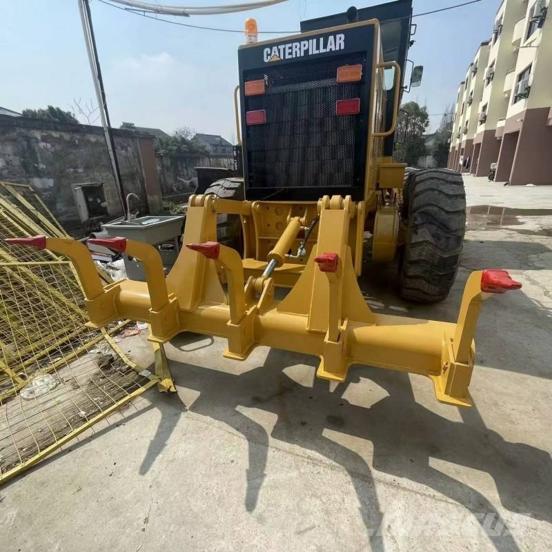 CAT 140 K Graders