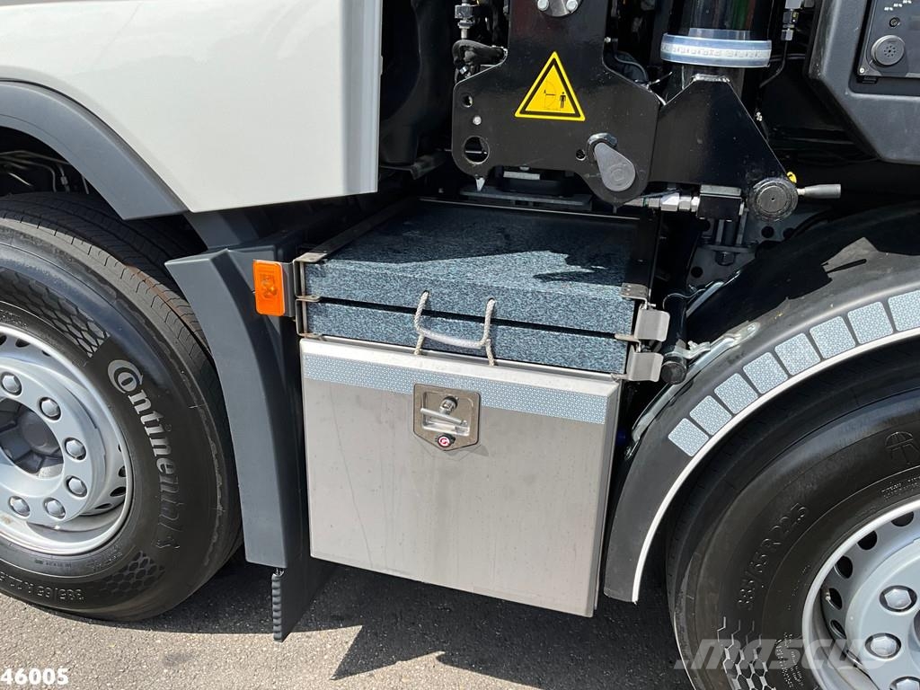 Volvo FH 500 Euro 6 8x2 HMF 95 Tonmeter laadkraan + Fly- Kranen voor alle terreinen
