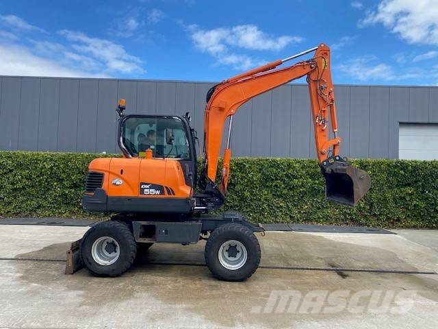 Doosan DX 55 W Mobilbagger