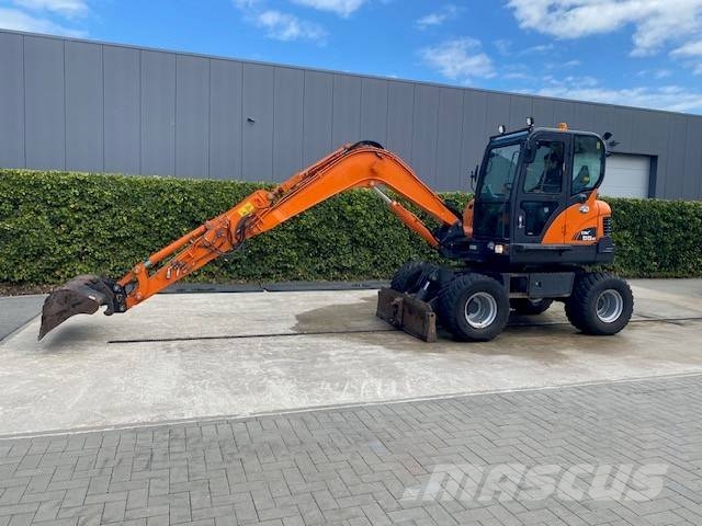 Doosan DX 55 W Mobilbagger