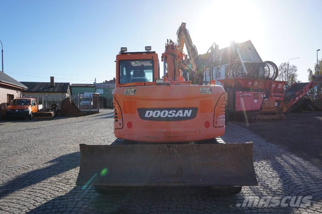 Doosan DX 140 LC-3 Raupenbagger