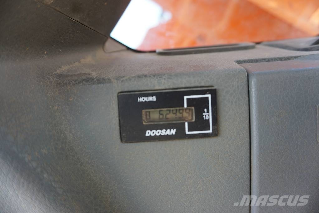 Doosan DX 140 LC-3 Raupenbagger