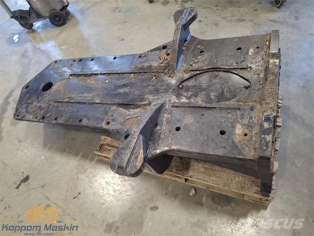 Komatsu 895 Other components