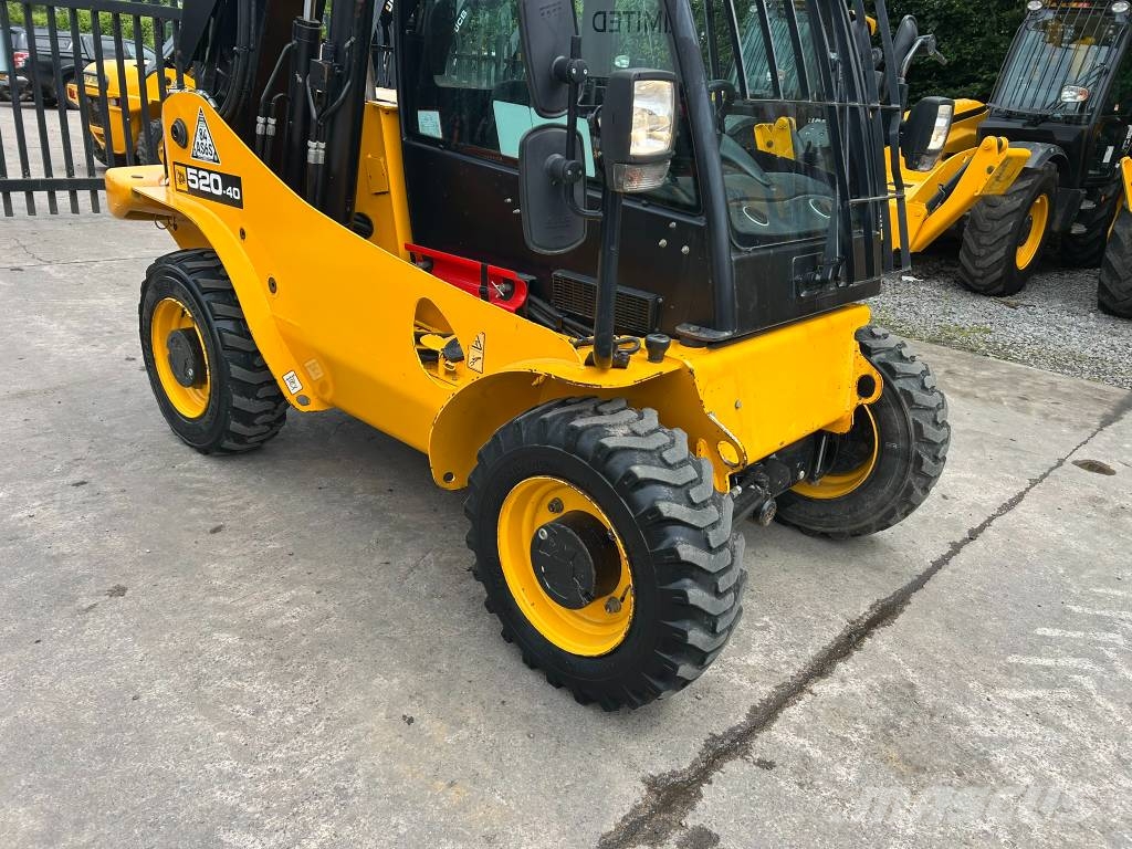 JCB 520-40 مناولات متداخلة