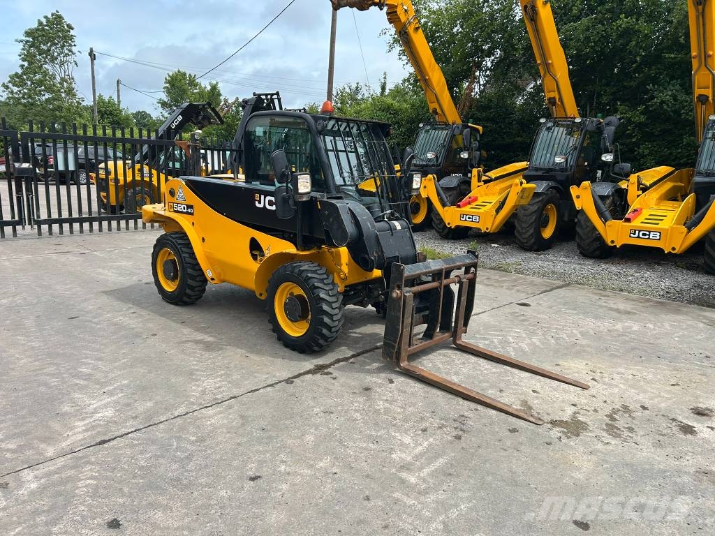 JCB 520-40 مناولات متداخلة