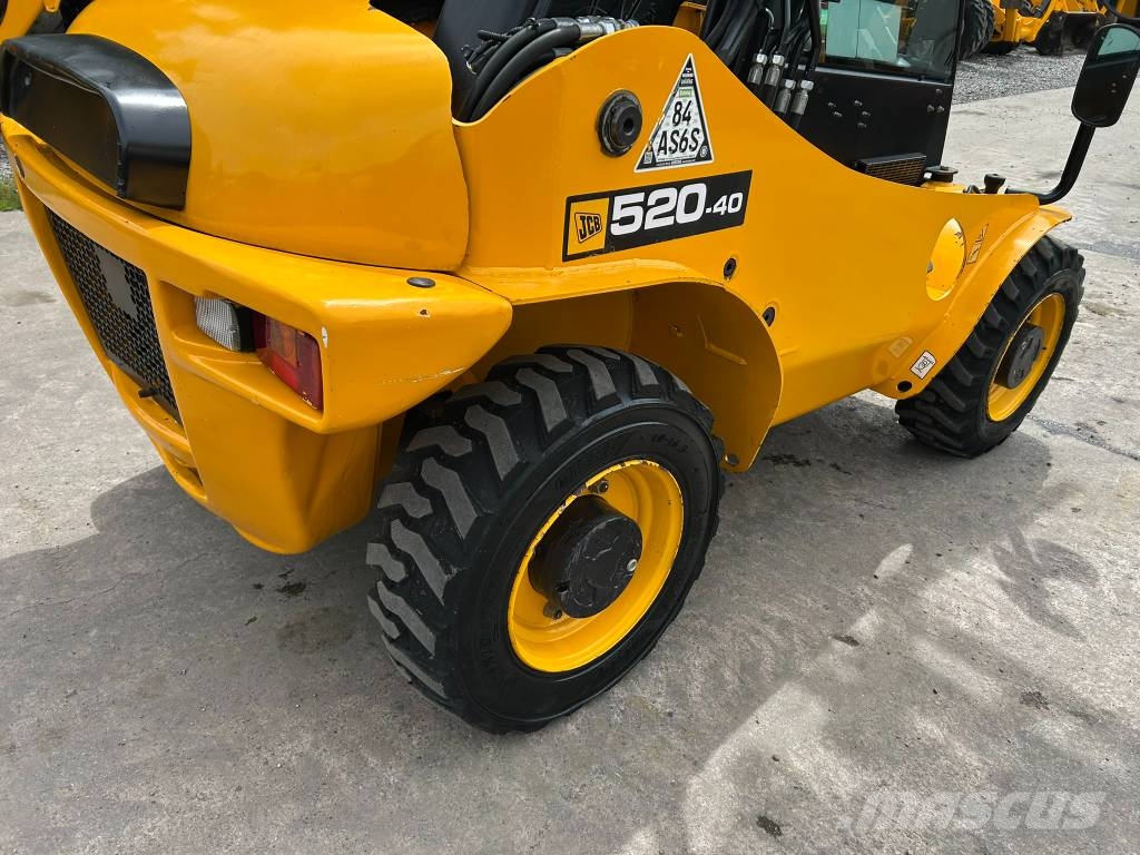 JCB 520-40 مناولات متداخلة