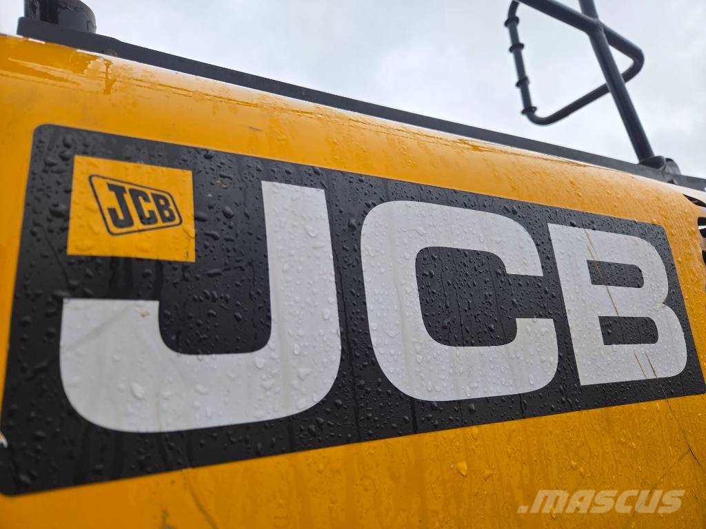 JCB JS 130 LC Excavadoras sobre orugas