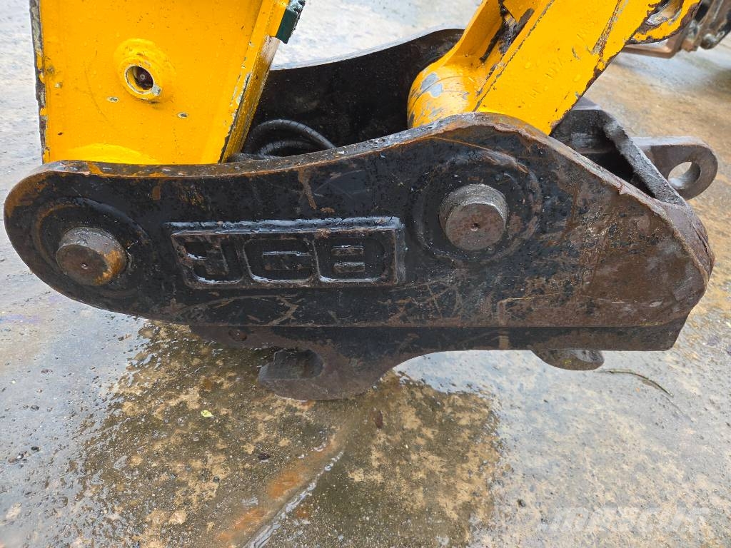 JCB JS 130 LC Excavadoras sobre orugas