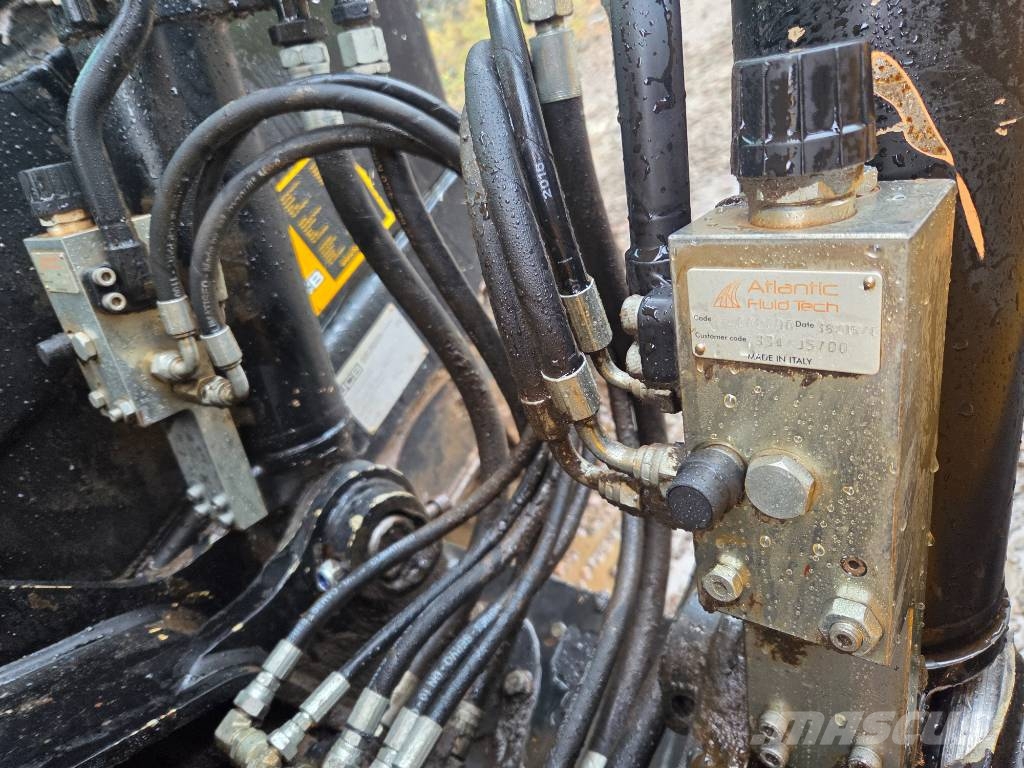 JCB JS 130 LC Excavadoras sobre orugas