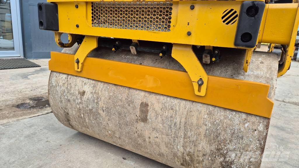 CAT CB 2.7 - 2019 YEAR - 575 HOURS Dvojni valjarji