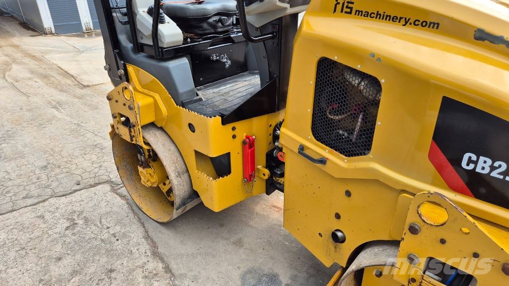 CAT CB 2.7 - 2019 YEAR - 575 HOURS Dvojni valjarji