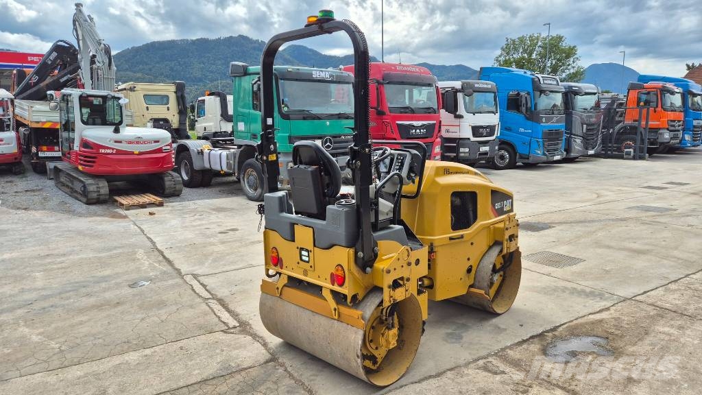CAT CB 2.7 - 2019 YEAR - 575 HOURS Dvojni valjarji