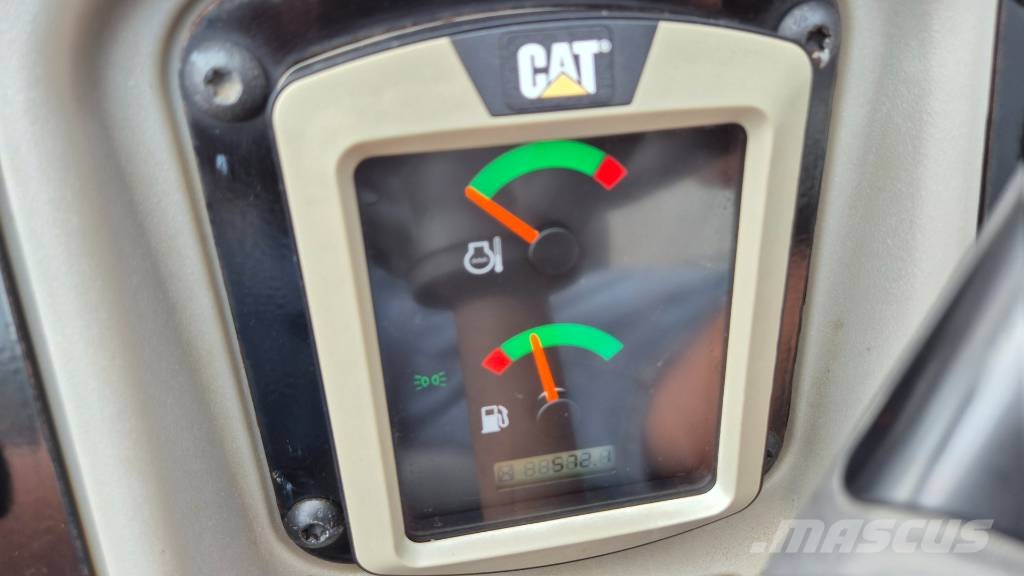 CAT CB 2.7 - 2019 YEAR - 575 HOURS Dvojni valjarji