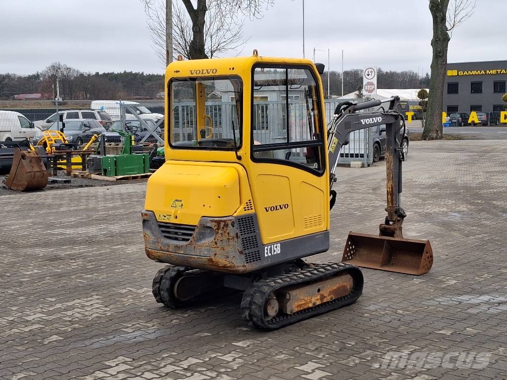 Volvo EC 15 B حفارات صغيرة أقل من 7 طن (حفارات صغيرة)