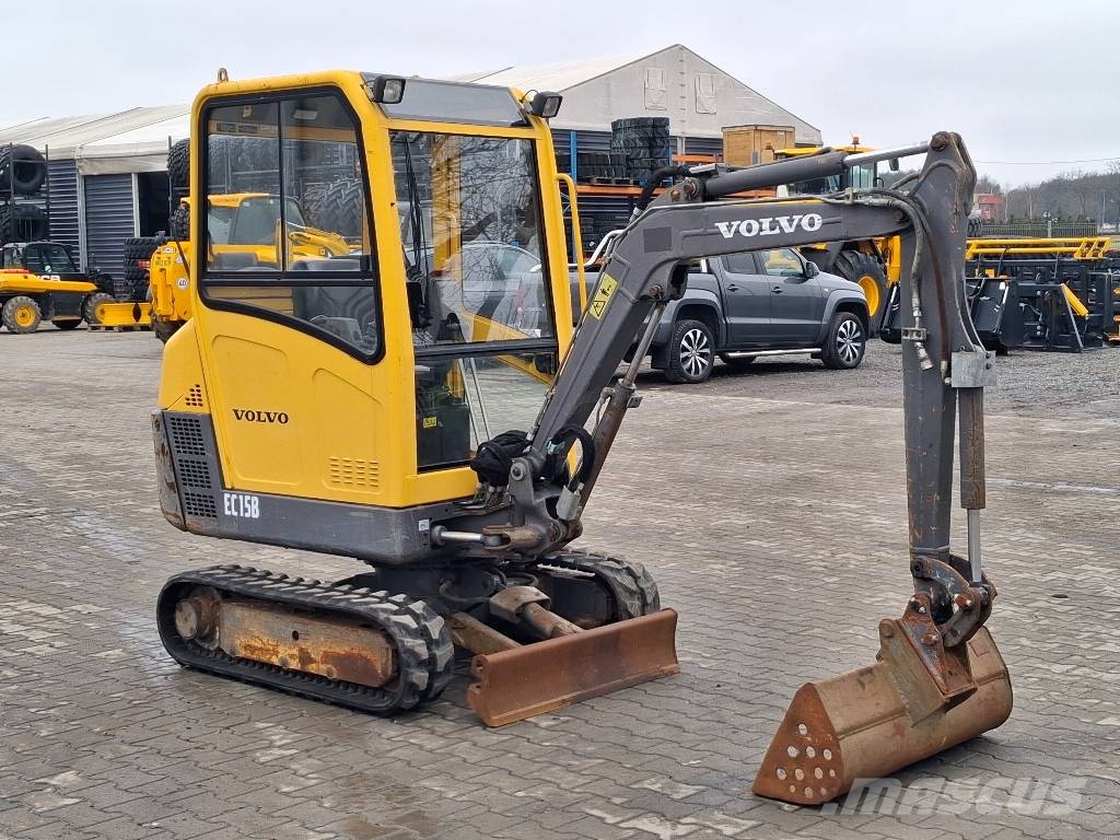 Volvo EC 15 B حفارات صغيرة أقل من 7 طن (حفارات صغيرة)