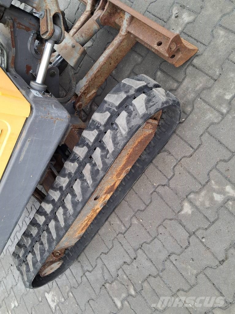 Volvo EC 15 B حفارات صغيرة أقل من 7 طن (حفارات صغيرة)