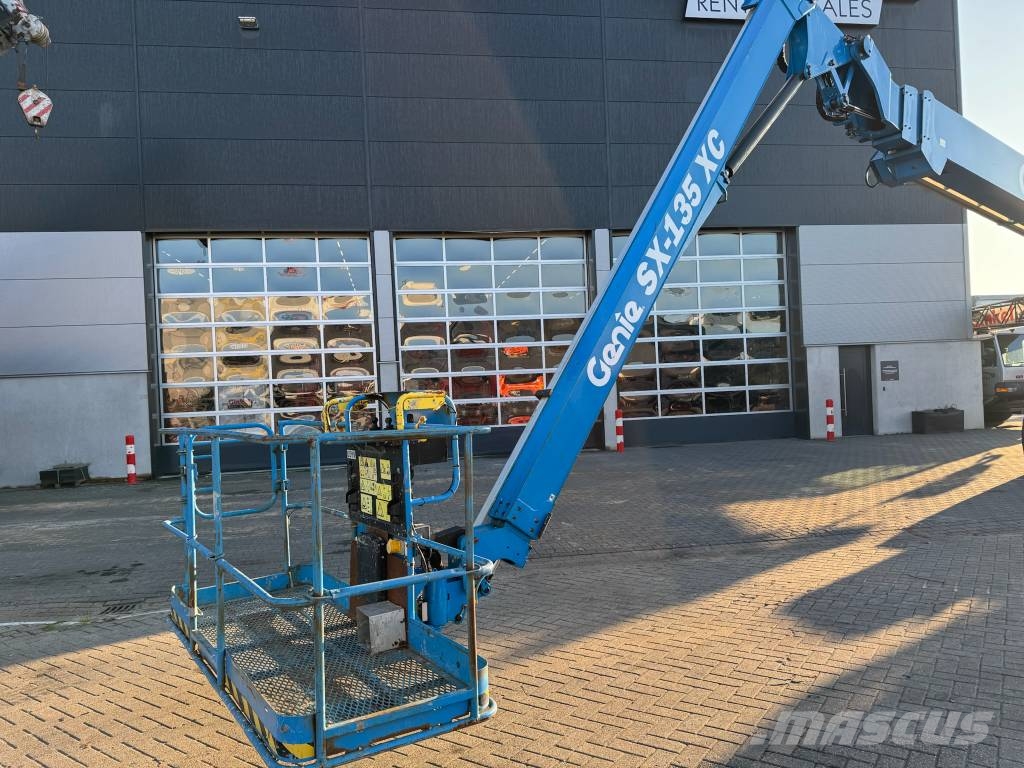 Genie SX 135 XC Telescopic boom lifts