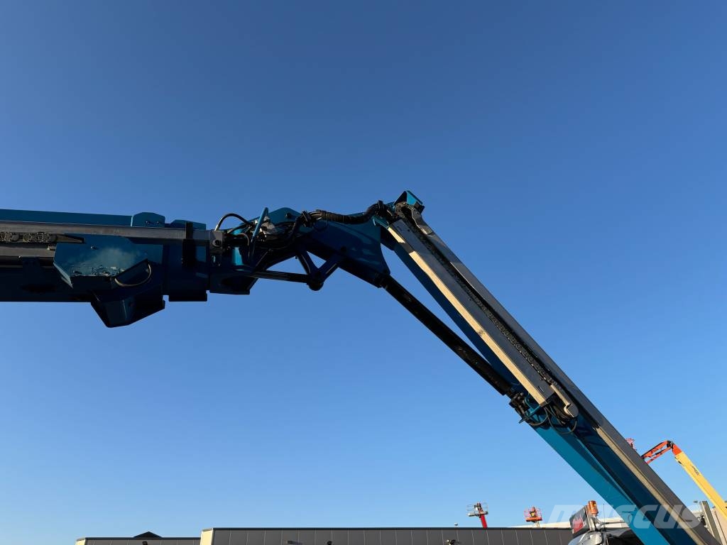 Genie SX 135 XC Telescopic boom lifts