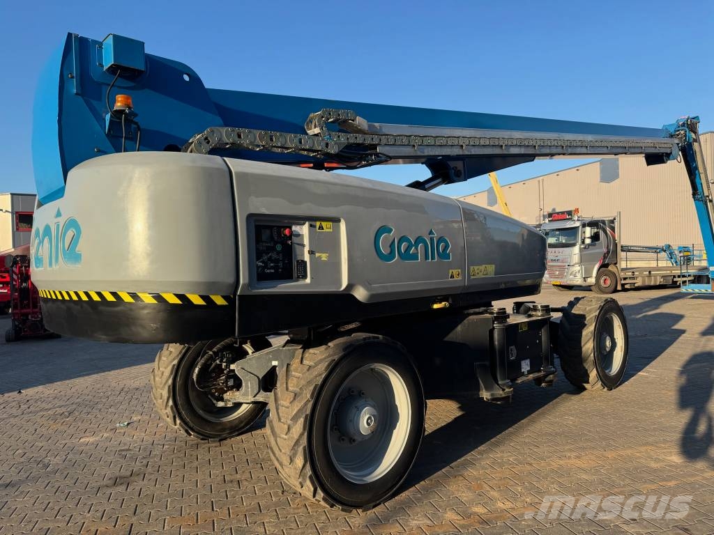 Genie SX 135 XC Telescopic boom lifts