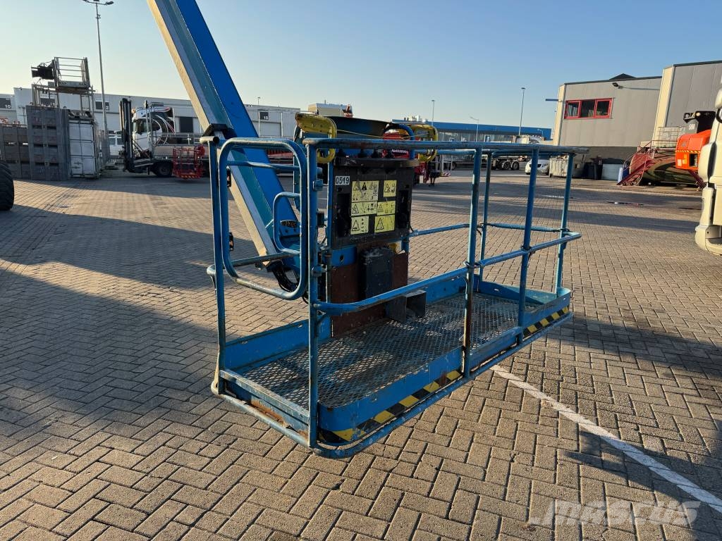 Genie SX 135 XC Telescopic boom lifts