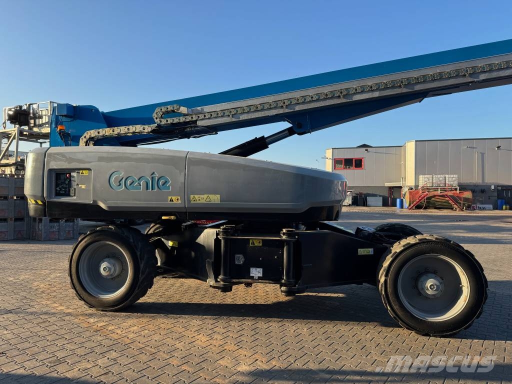 Genie SX 135 XC Telescopic boom lifts