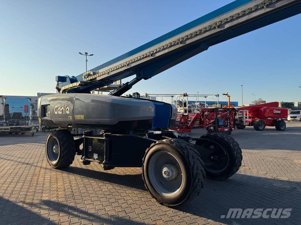 Genie SX 135 XC Telescopic boom lifts