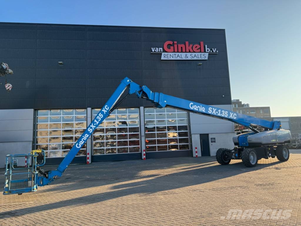 Genie SX 135 XC Telescopic boom lifts