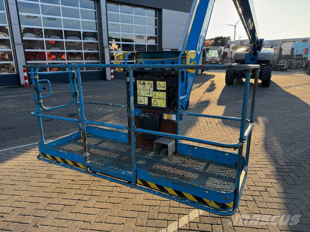 Genie SX 135 XC Telescopic boom lifts