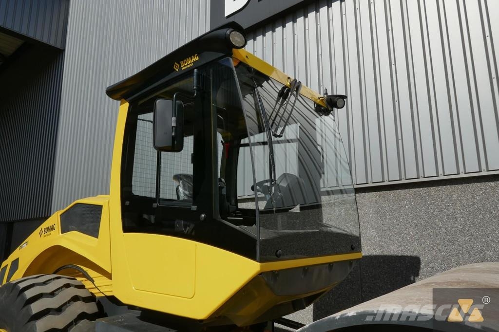 Bomag BW226-5CL مداحل أحادية الأسطوانة