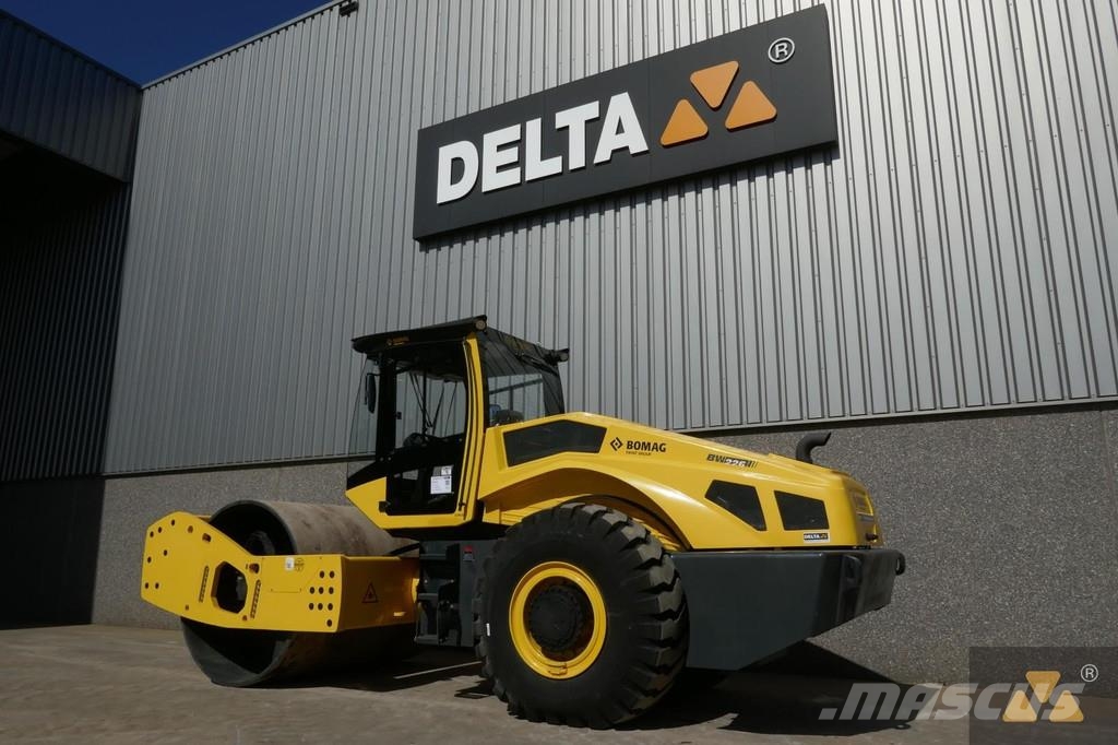 Bomag BW226-5CL مداحل أحادية الأسطوانة