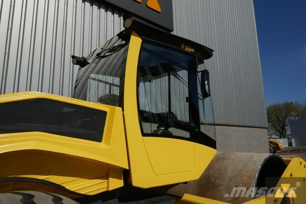 Bomag BW226-5CL مداحل أحادية الأسطوانة