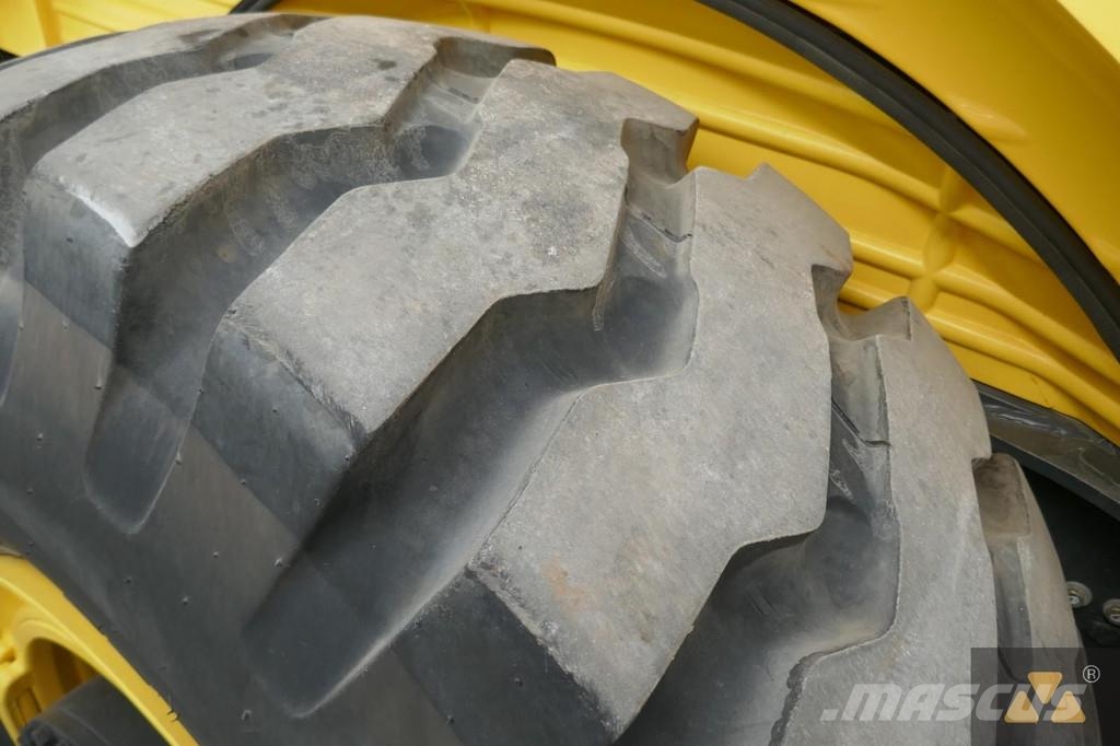 Bomag BW226-5CL مداحل أحادية الأسطوانة
