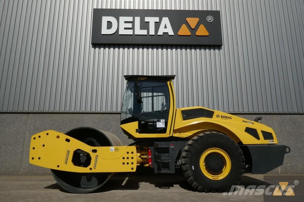 Bomag BW226-5CL مداحل أحادية الأسطوانة