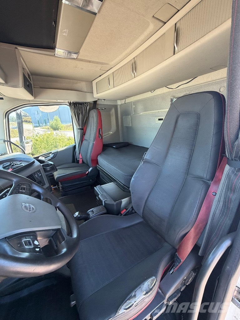 Volvo FH540 8x4/4 Chassis Cab trucks