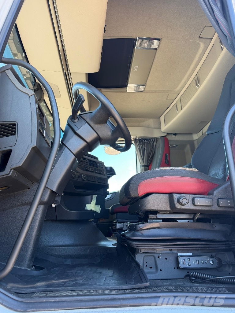 Volvo FH540 8x4/4 Chassis Cab trucks
