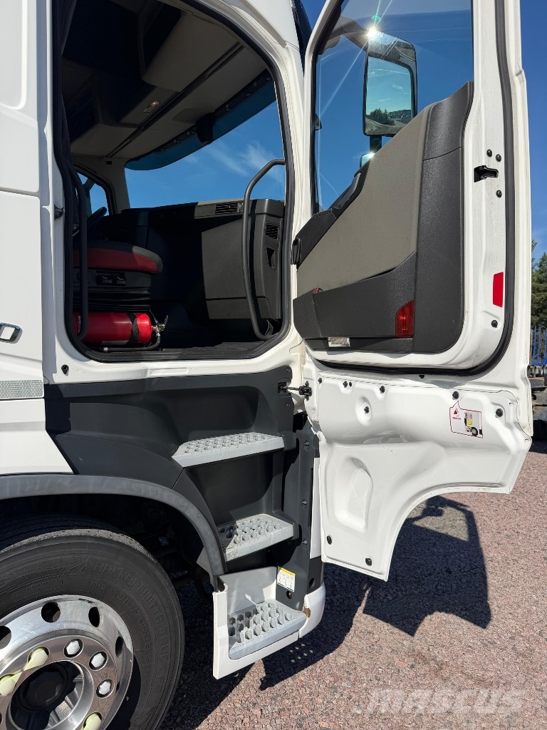 Volvo FH540 8x4/4 Chassis Cab trucks