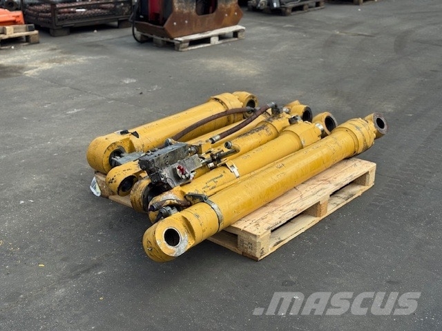 CAT M 320 USED HYDRAULIC CYLINDER Hydraulique