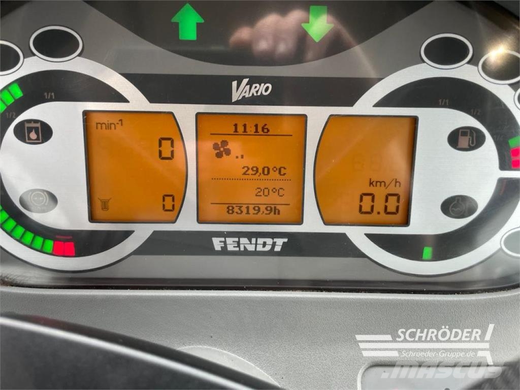 Fendt 718 VARIO SCR PROFI Traktoren
