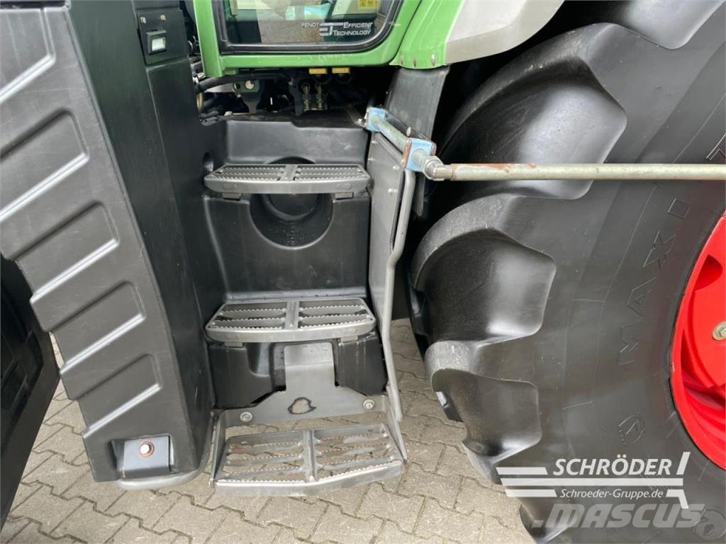 Fendt 718 VARIO SCR PROFI Traktoren