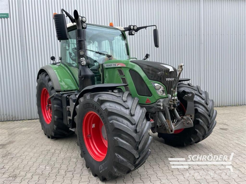 Fendt 718 VARIO SCR PROFI Traktoren
